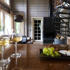 Загородный дом для 6 гостей рядом с лесом и озером в пос. Мысовое, Ленинградская область