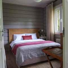 Загородный дом для 6 гостей рядом с лесом и озером в пос. Мысовое, Ленинградская область