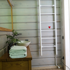 Загородный дом для 6 гостей рядом с лесом и озером в пос. Мысовое, Ленинградская область