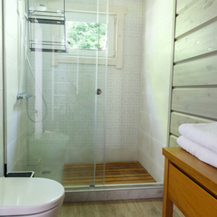 Загородный дом для 6 гостей рядом с лесом и озером в пос. Мысовое, Ленинградская область