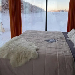 Дом Зеркальный, Ленинградская область