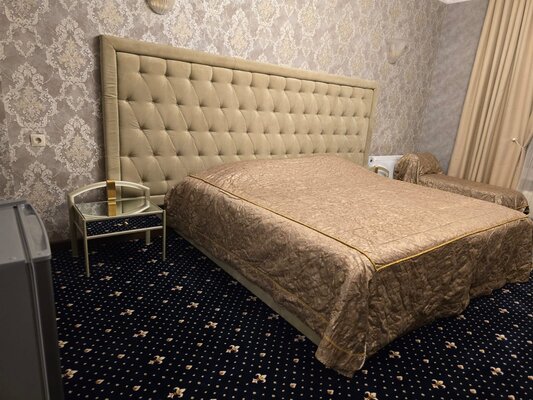 Golden House — фото 4