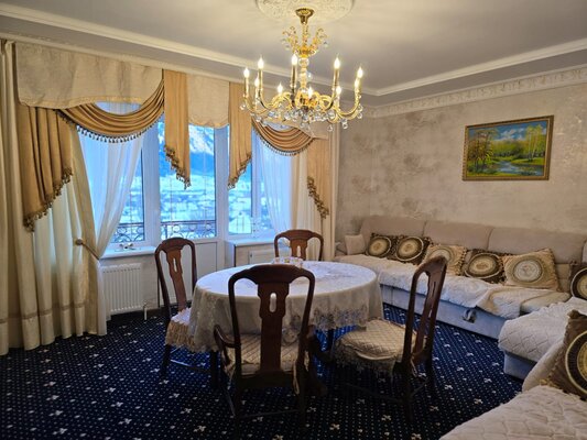 Golden House — фото 5