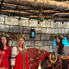 Дом из сруба на большой зеленой территории , Московская область