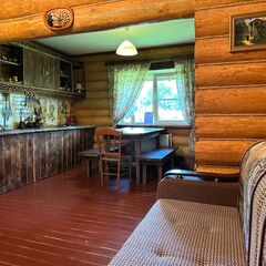 Дом из сруба на большой зеленой территории , Московская область