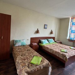 Гостевой дом Подсолнухи (Феодосия), Крым