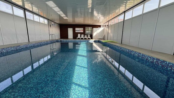 Крытый бассейн