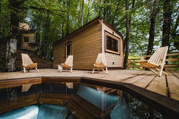 Баня. Территория