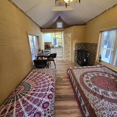 Дом Изумрудный город, Свердловская область