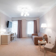 Отель Русские Сезоны Село Вятское 4*, Ярославская область