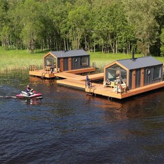 Дом Наедине — дома на воде, Ленинградская область