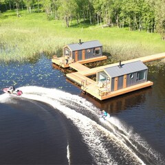 Дом Наедине — дома на воде, Ленинградская область