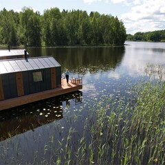 Дом Наедине — дома на воде, Ленинградская область