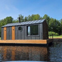Дом Наедине — дома на воде, Ленинградская область