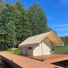 Дом Наедине — дома на воде, Ленинградская область