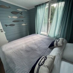 Дом Наедине — дома на воде, Ленинградская область