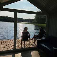Дом Наедине — дома на воде, Ленинградская область