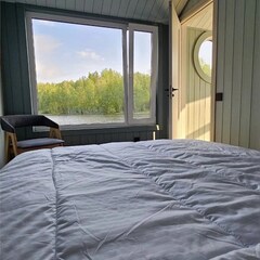 Дом Наедине — дома на воде, Ленинградская область