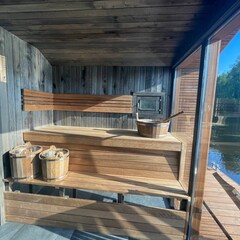 Дом Наедине — дома на воде, Ленинградская область