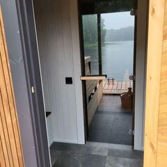 Дом Наедине — дома на воде, Ленинградская область