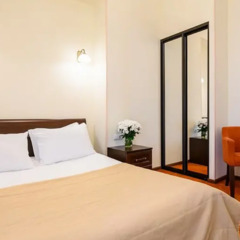 Гостевой дом SOLO на набережной реки Мойки 82, Ленинградская область