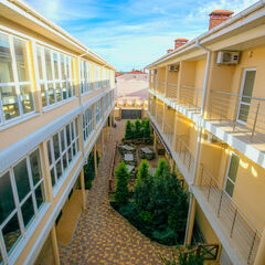 Гостевой дом Red House, Крым