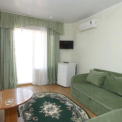 Дом семейного отдыха  на Виноградной, Краснодарский край