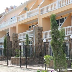 Отель Арнис, Алушта, Крым