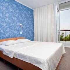 База отдыха Happy Hotel, Ялта, Крым